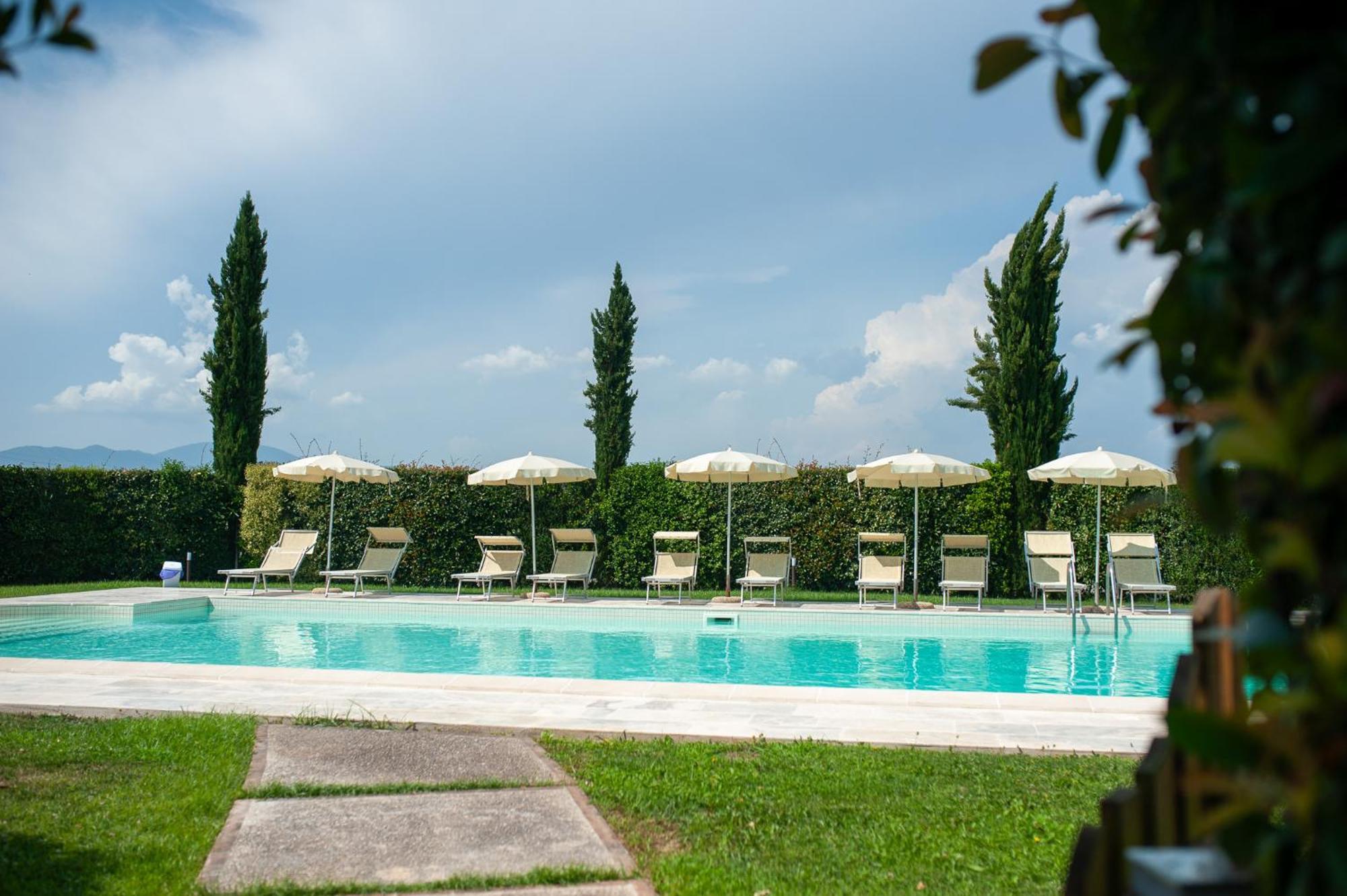 Le Colombaie Country Resort Ponsacco Extérieur photo