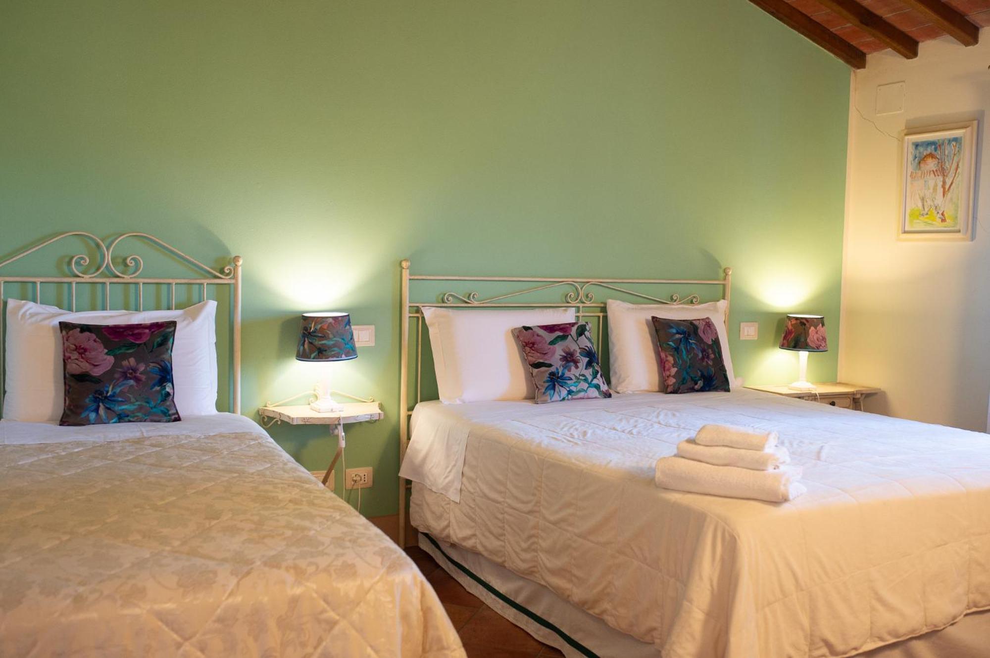 Le Colombaie Country Resort Ponsacco Extérieur photo