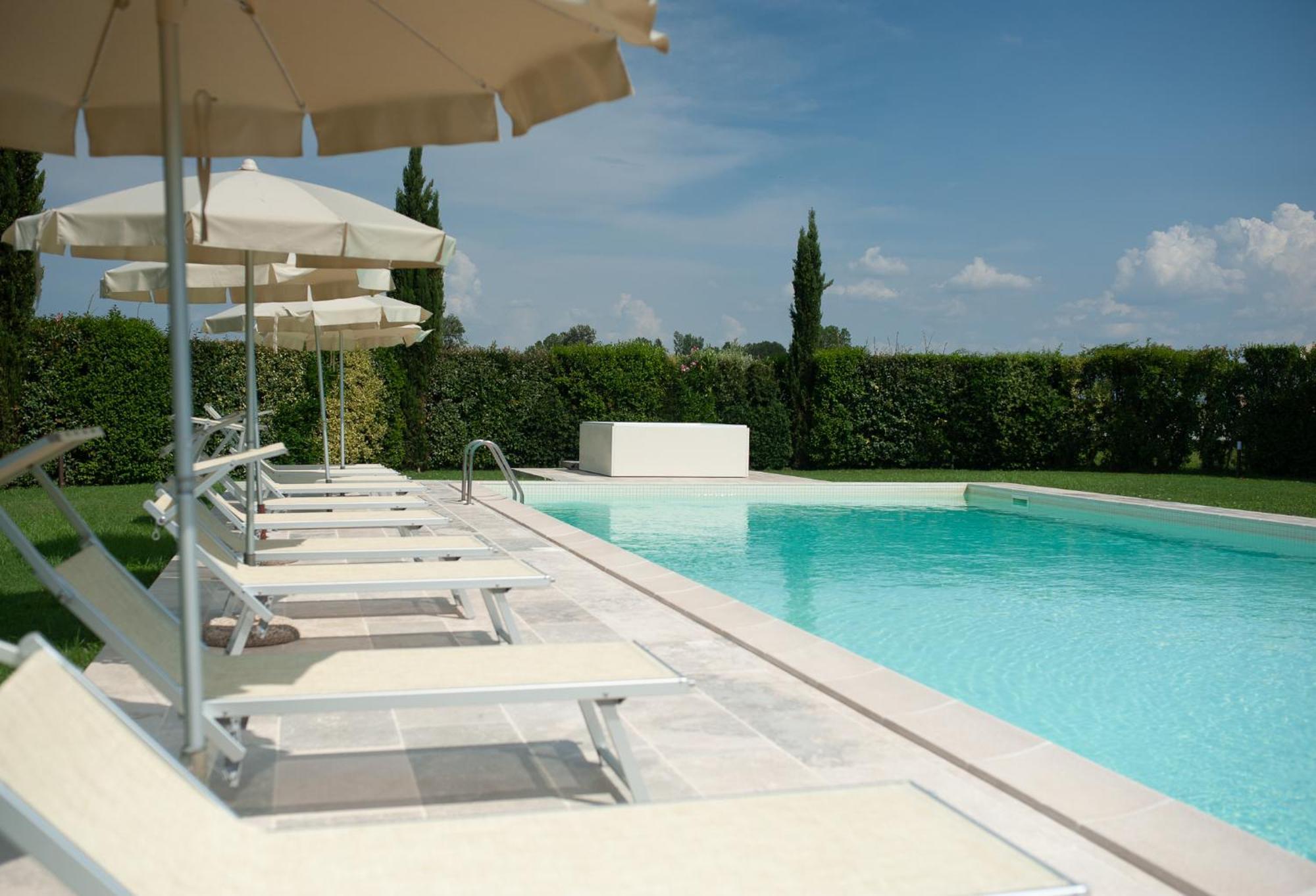 Le Colombaie Country Resort Ponsacco Extérieur photo